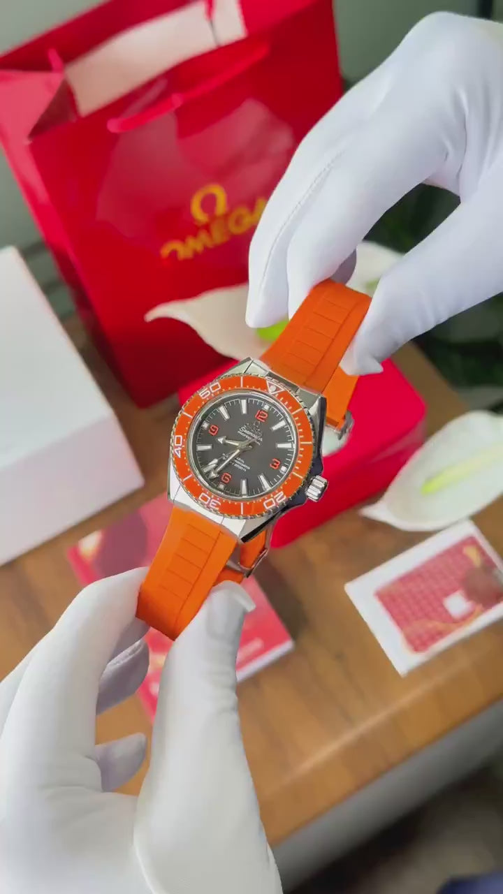 Omeg_a Seamaster Planet Ocean 600M Co-Axial Master Chronometer