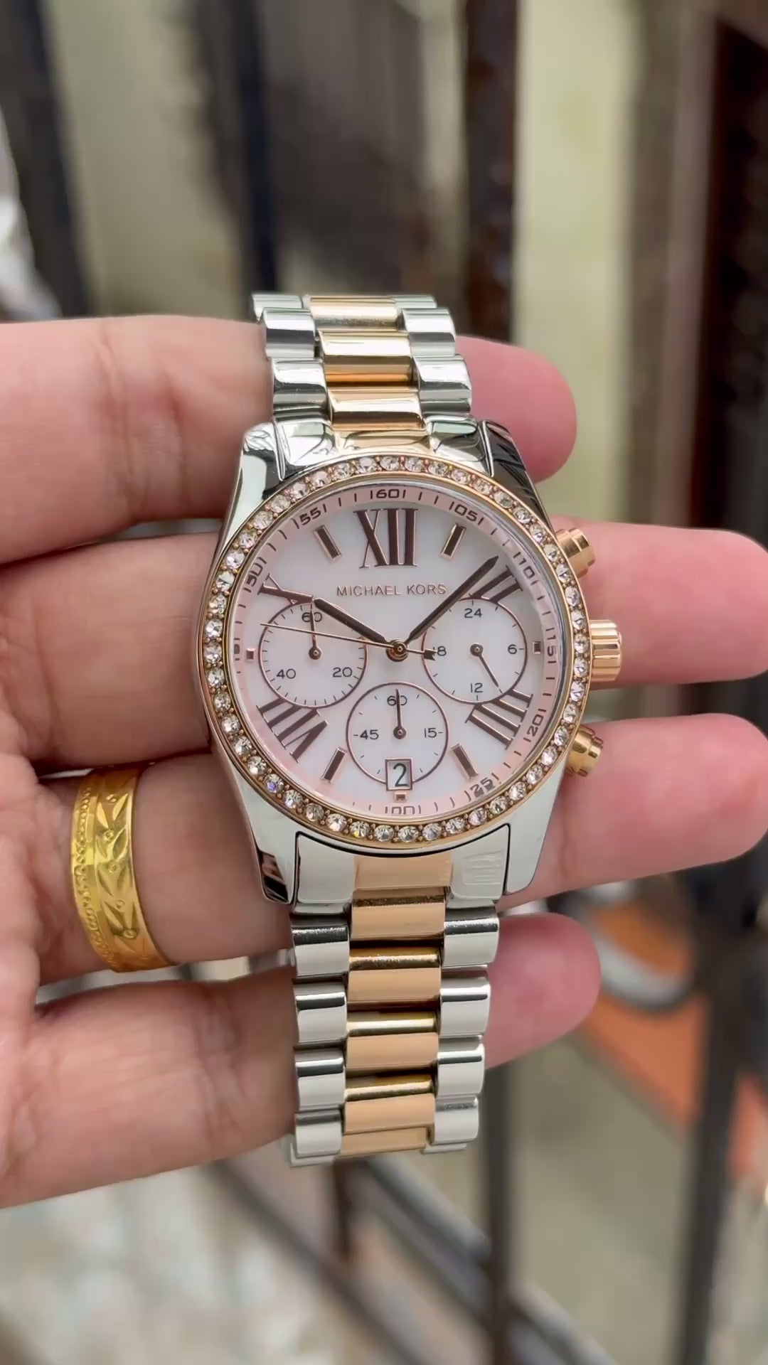 Michae_el Kors Lexington Chronograph womens 2 ton copper white