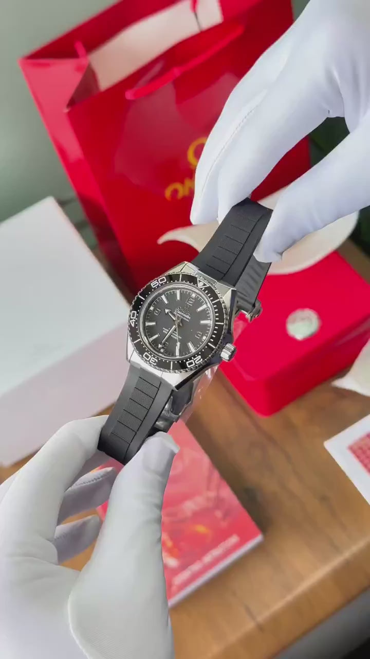 Omeg_a Seamaster Planet Ocean 600M Co-Axial Master Chronometer