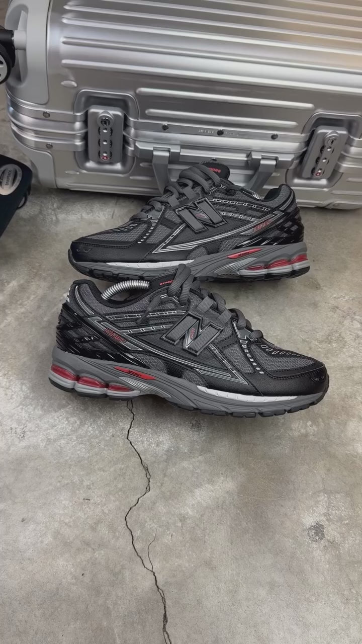 New Balanc_e 1906U Black Red Grey