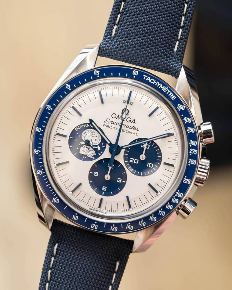 Omeg_a Speedmaster Snoopy 50Th Anniversary