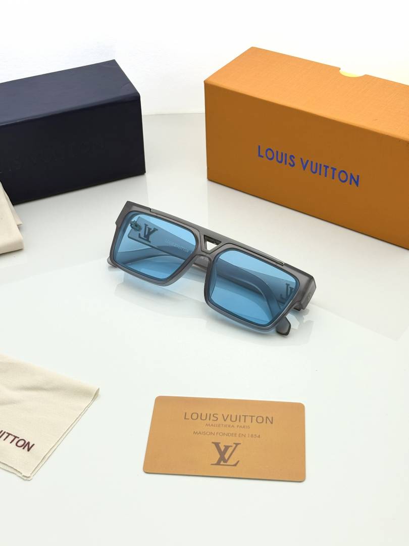 Loui_s Vuitton 1984 Sea Blue Unisex