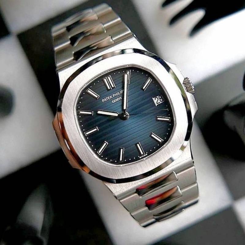 Patek Phillipp_e Store Article