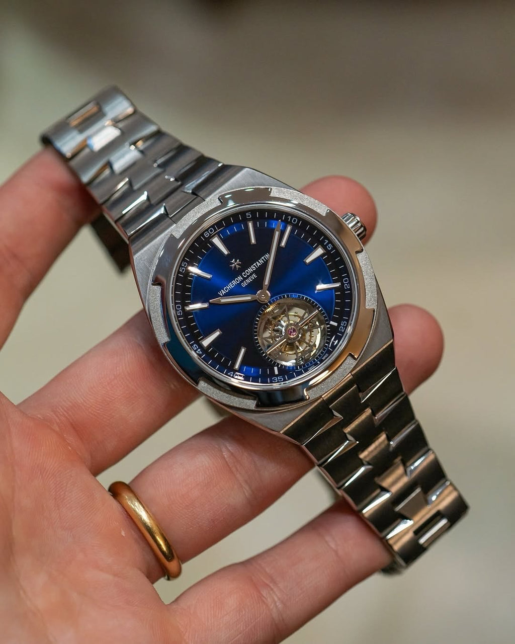Vachero_n Constantin Overseas Tourbillon