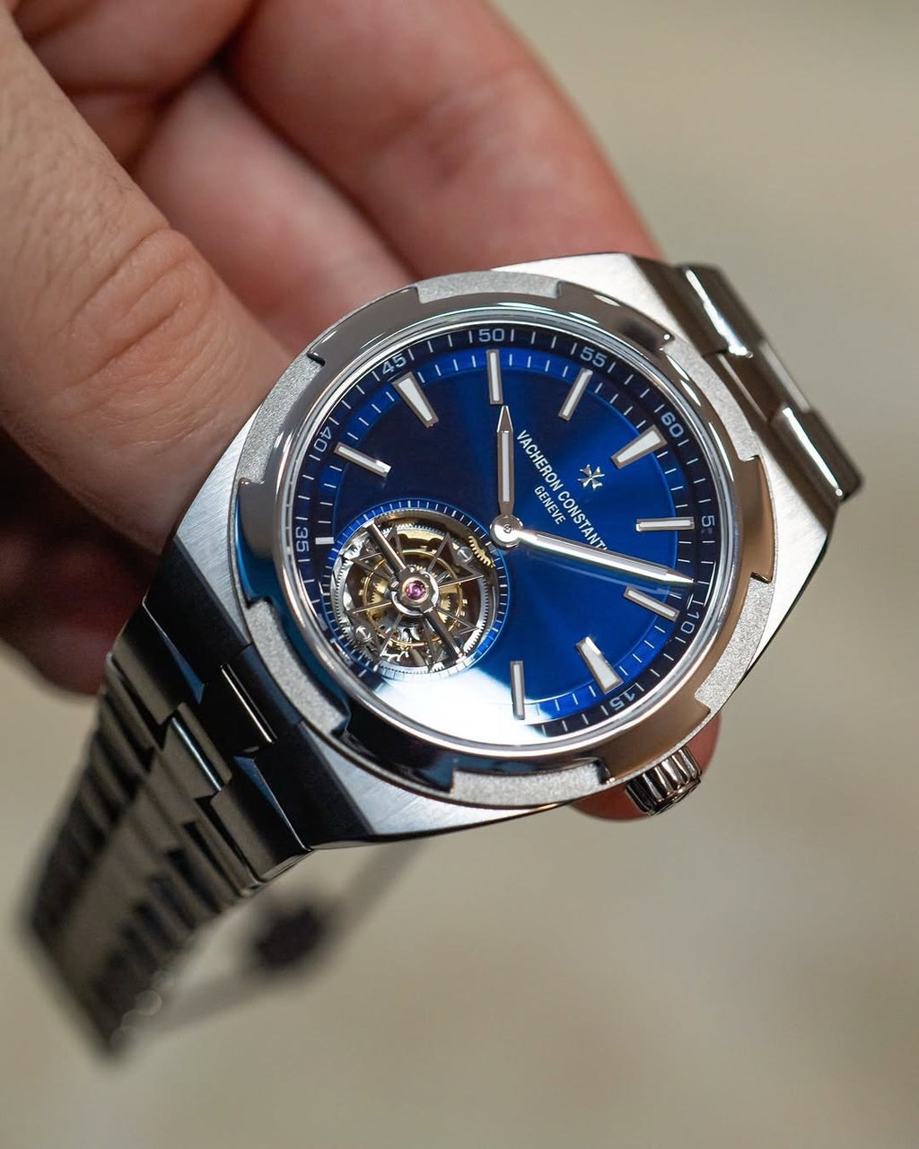 Vachero_n Constantin Overseas Tourbillon