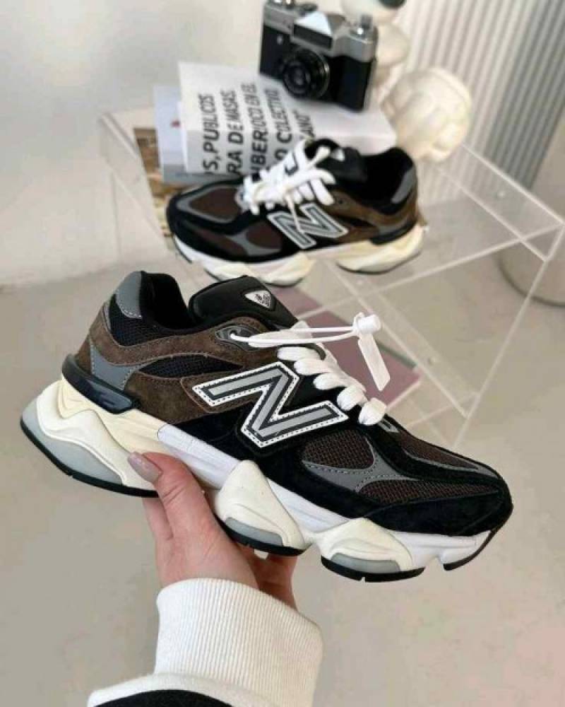 New Balanc_e 9060 Brown