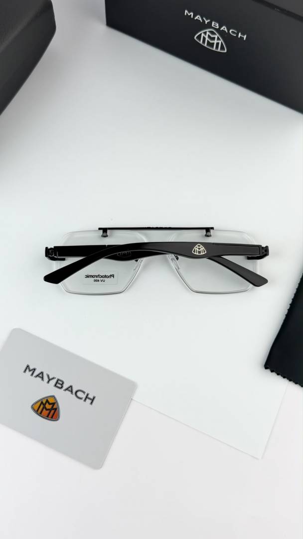 Maybac_h 1023 Black Plano