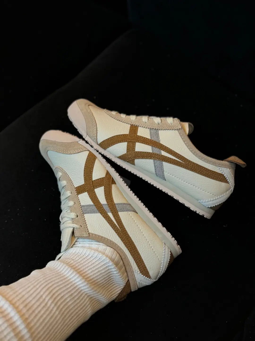 Onitsuk_a Tiger Mexico 66 Cream Khaki Carbon